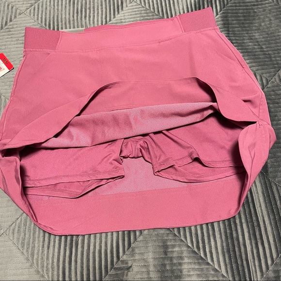 32 Degrees Cool Woman’s Athletic Skirt Skort - Picture 9 of 9